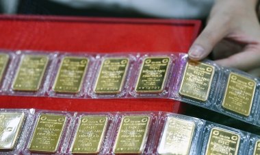 Giá vàng hôm nay 20/10/2025: Áp lực chốt lời, cảnh báo biến động mạnh